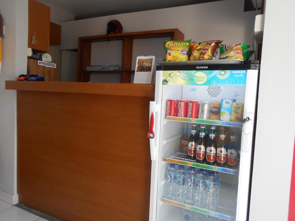 Reddoorz At Kerobokan Seminyak 2 Екстер'єр фото